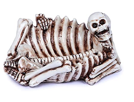 Pinkdesh Resin Material Pirates Skull Skeleton Ashtray for Home Bar Accessories3